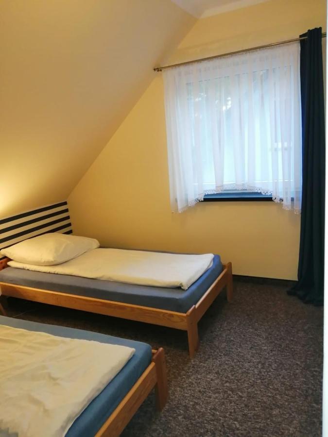Domek Na Lesnej Pogorzelica  Kültér fotó